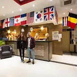 بيت شباب شباب أنتاريس نيس