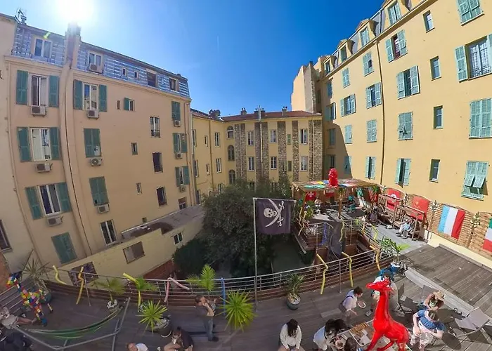 Antares Auberge de jeunesse *