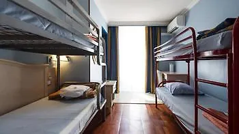 Antares Albergue Nice