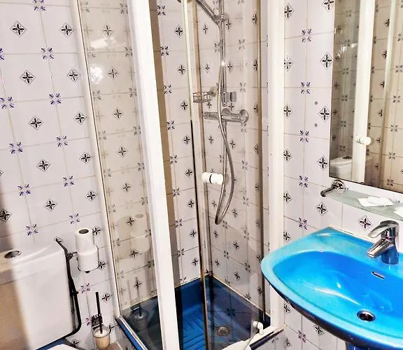 אכסניה Antares *