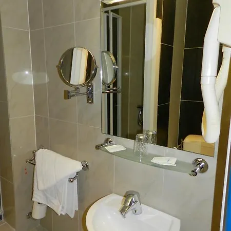 Antares Auberge de jeunesse *